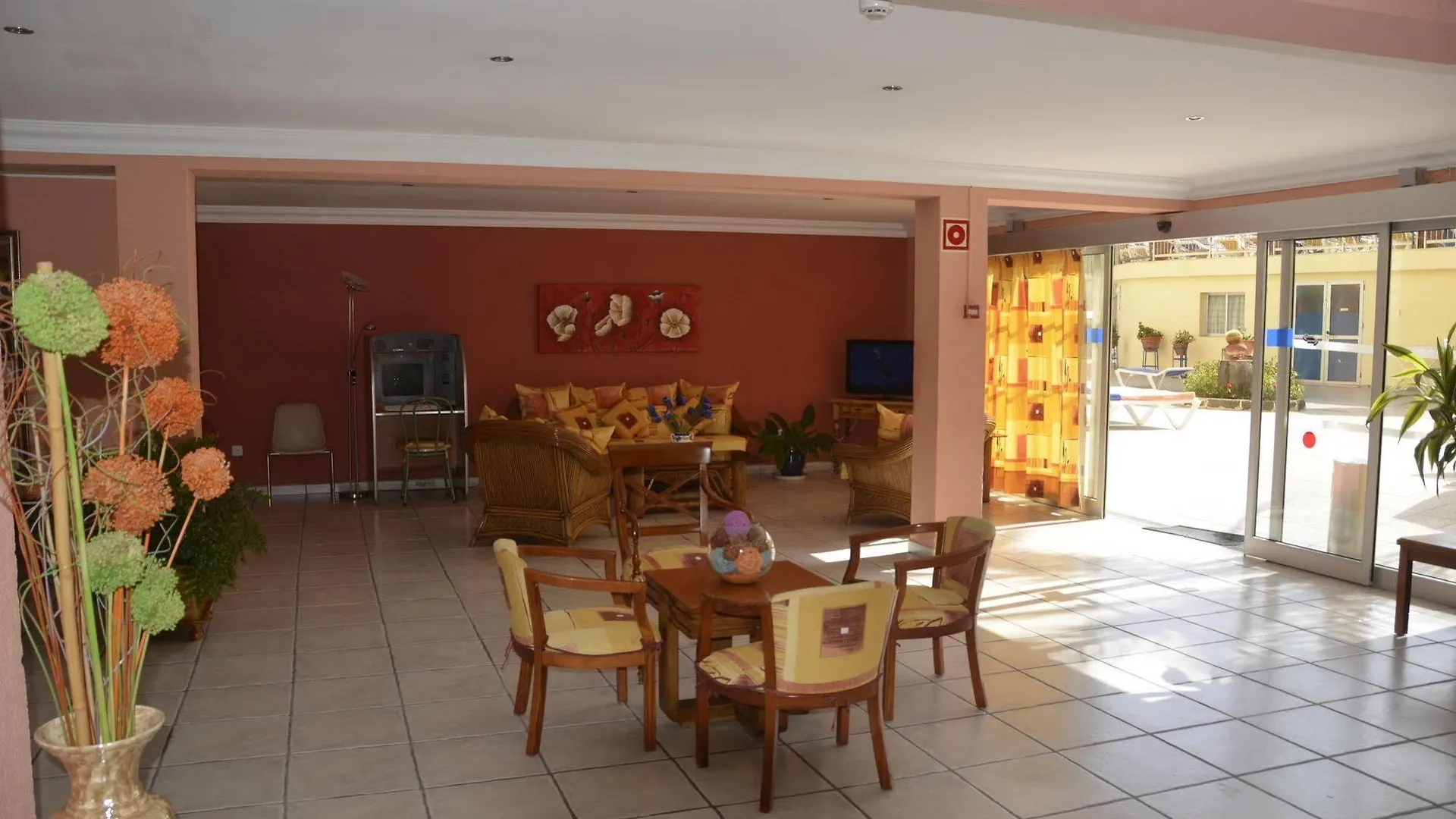 Apartamentos Amazonas Playa del Ingles  0*, Playa del Ingles (Gran Canaria) Spain